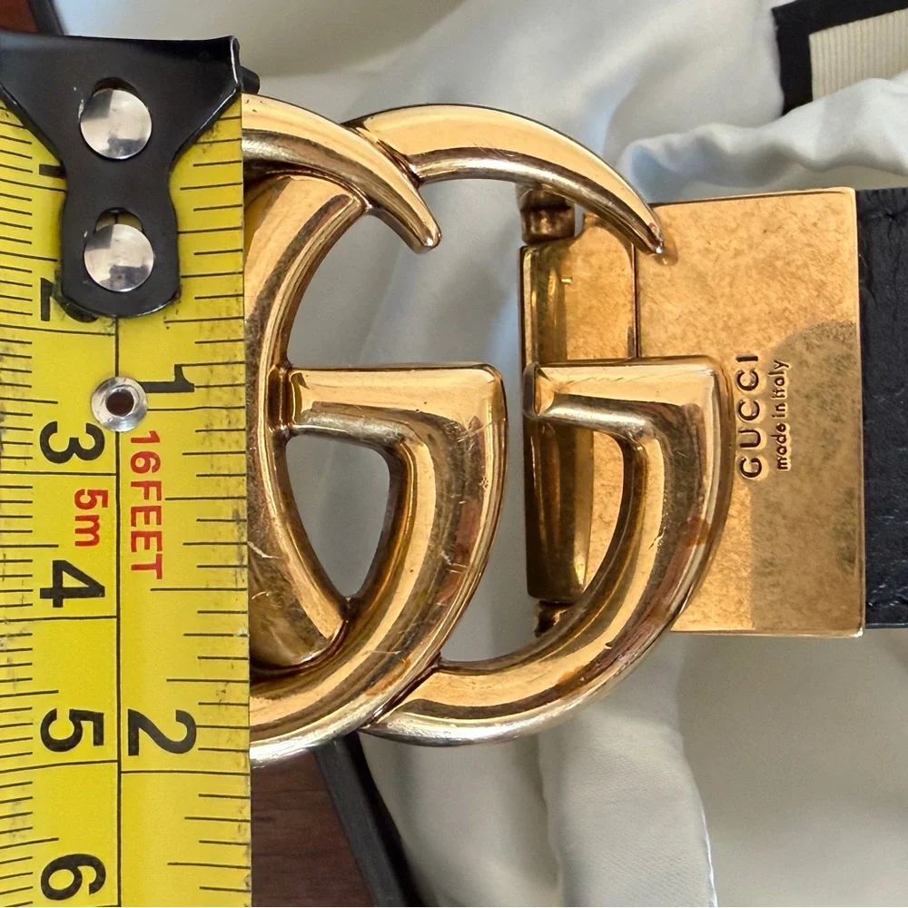 Gucci Black Belt with Gold GG Buckle - Picture 6 of 7